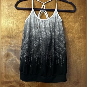 Size small Prana tank